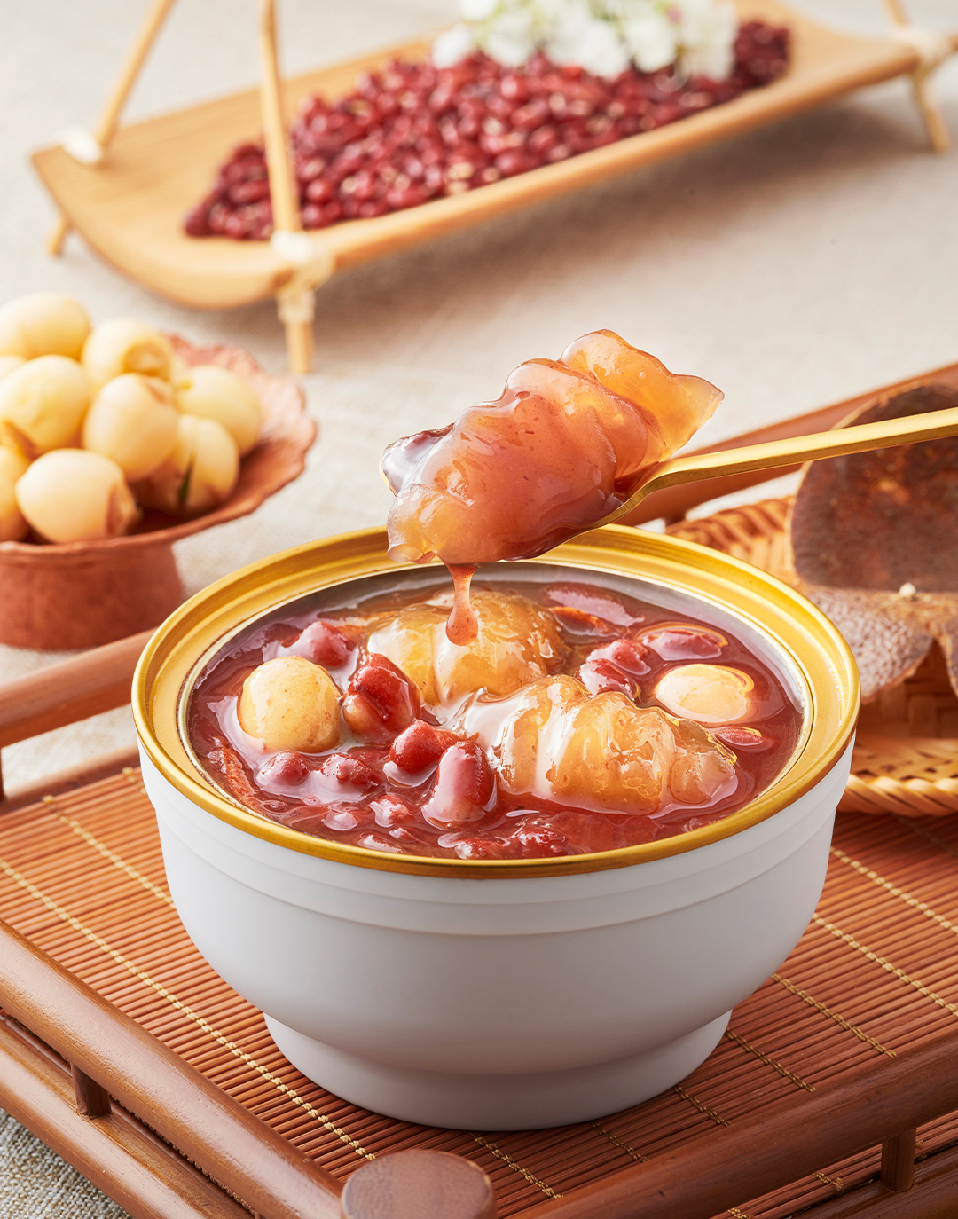 Fish Gelatin with Tangerine Peel and Red Bean Paste